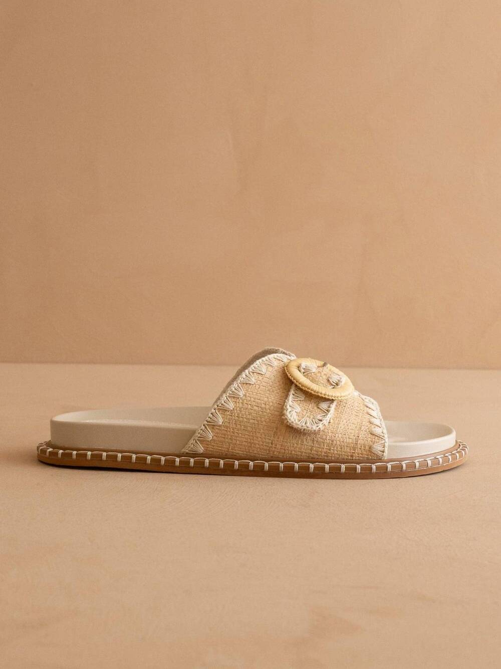 NEW OASIS SOCIETY women's the sunnie buckle slide slippers in cream